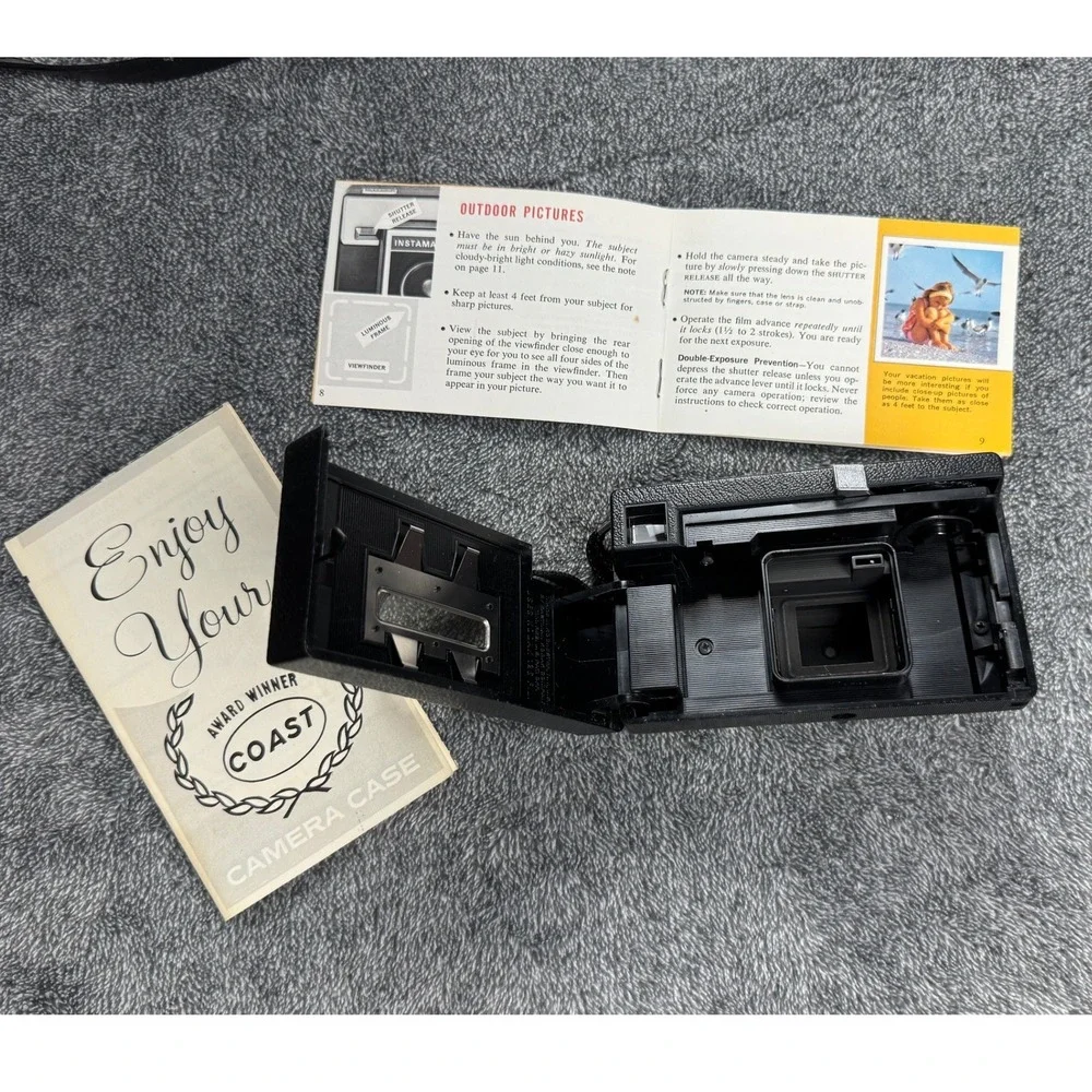 Vintage Kodak Instamatic X-15 Camera w Case Flash Cubes Kit 1970s USA